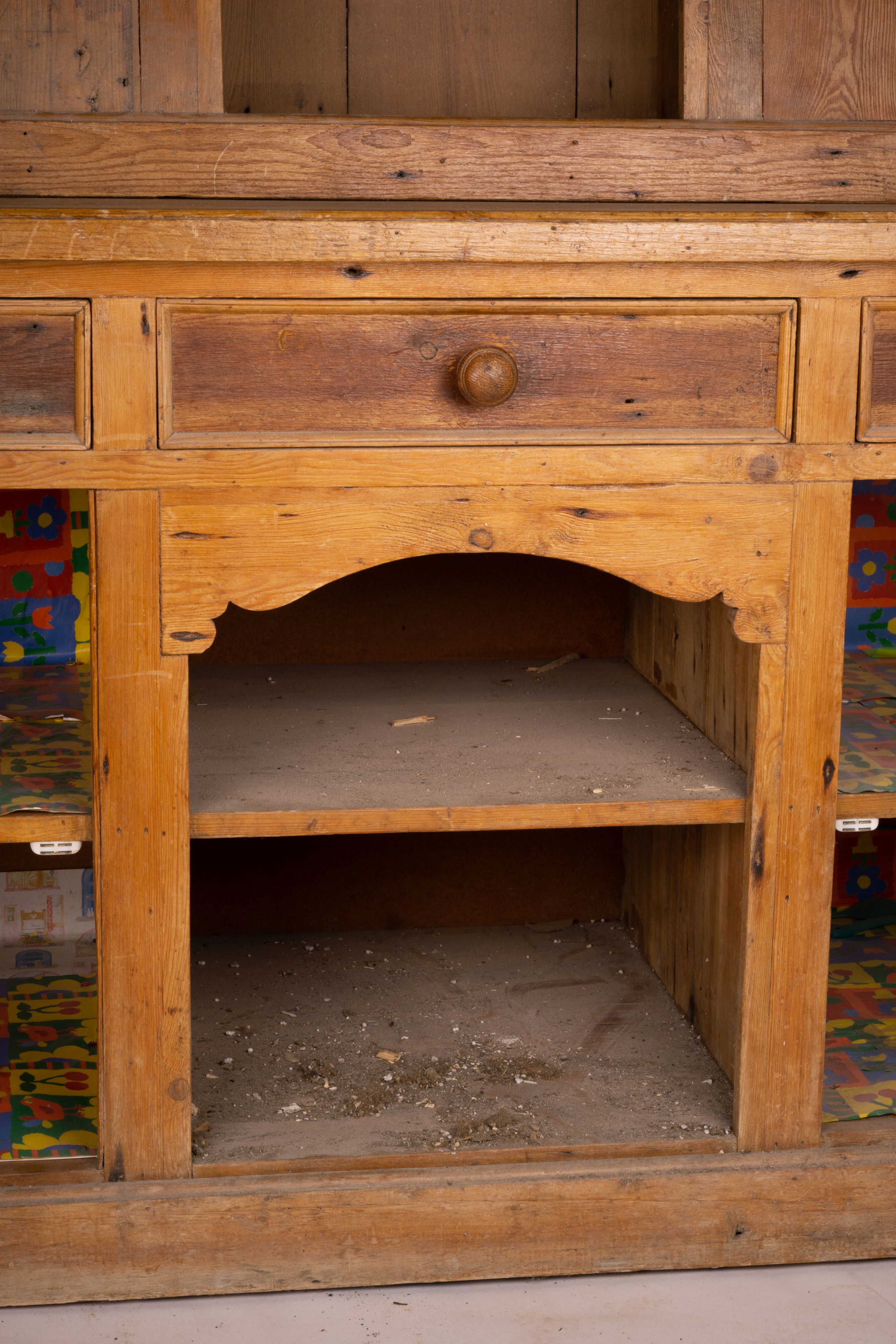 A stripped pine dresser, W.185cm D.66cm H.202cm